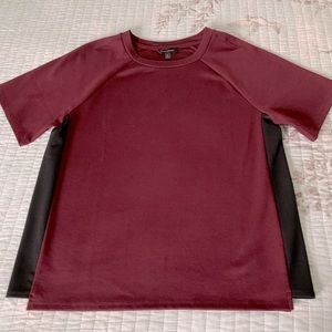 Banana Republic short sleeve top burgundy with black side stripe size Medium